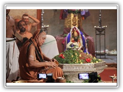 His Holiness performing Vyasa Puja