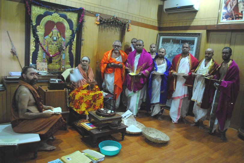 Veda Parayanam in presence of Pujya Shankaracharya Swamigal