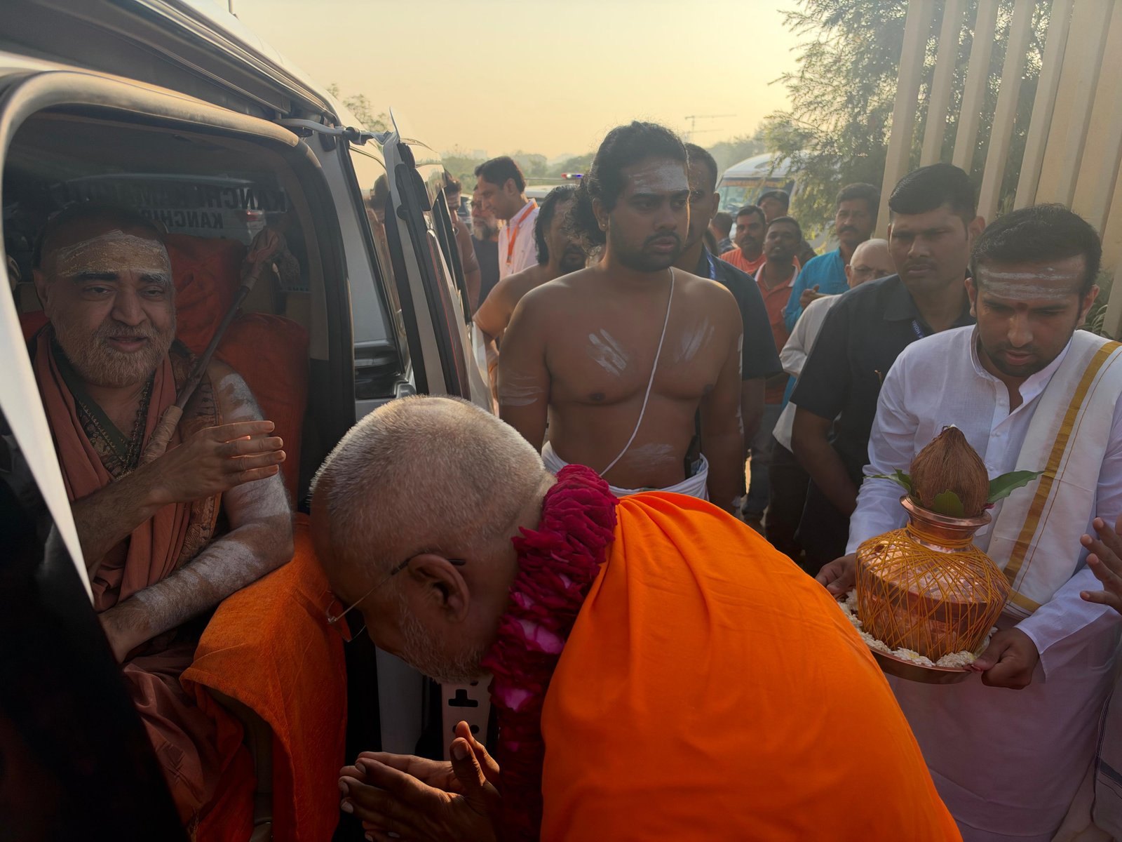 Gujarat Yatra- Pujya Shankaracharya Swamiji visits Arsha Vidya Mandir at Vadodara