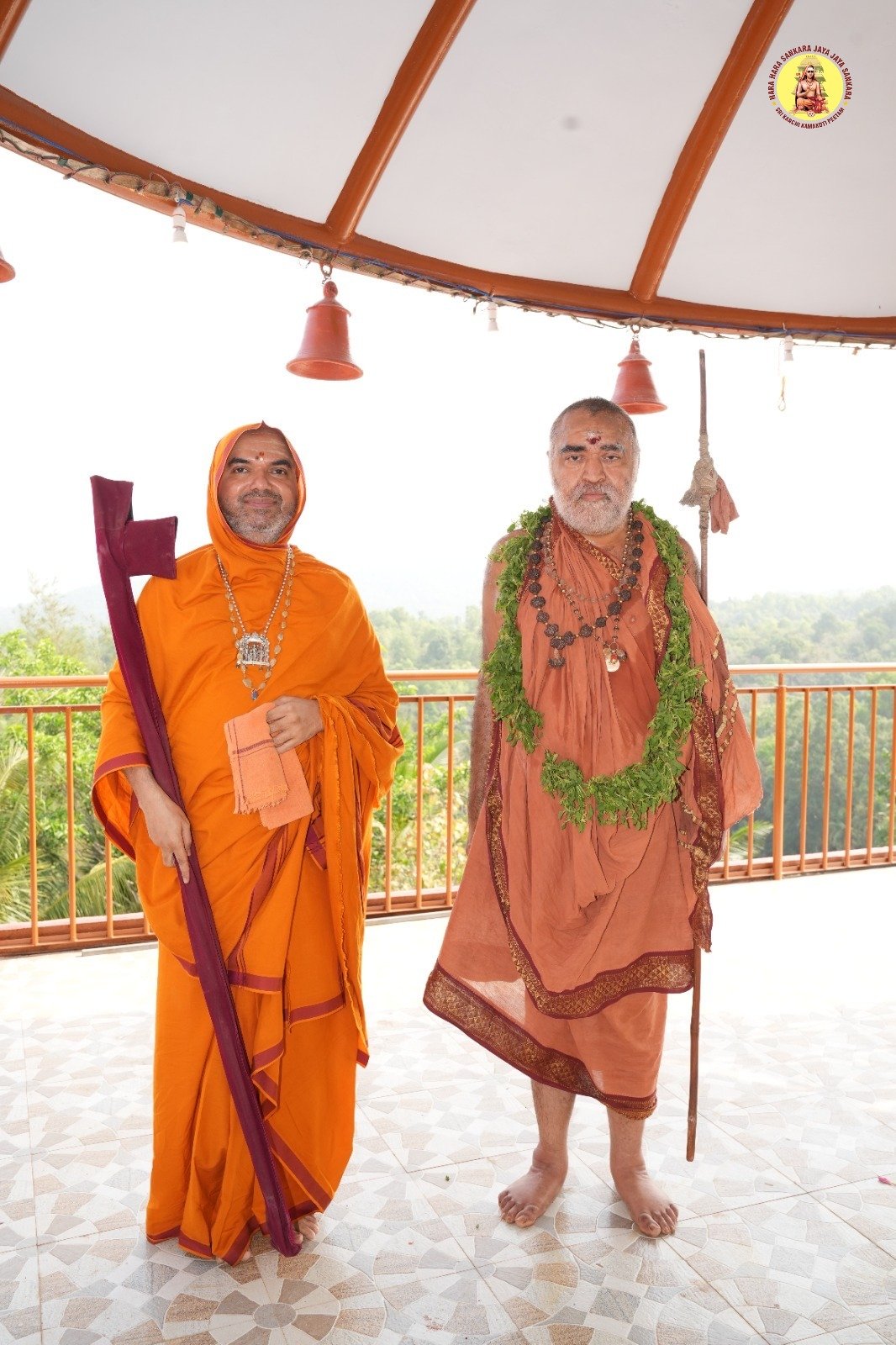 Pujyashri Shankaracharya Swamiji blesses Brahma Kalasha programme at Hanumagiri, Dakshina Karnataka