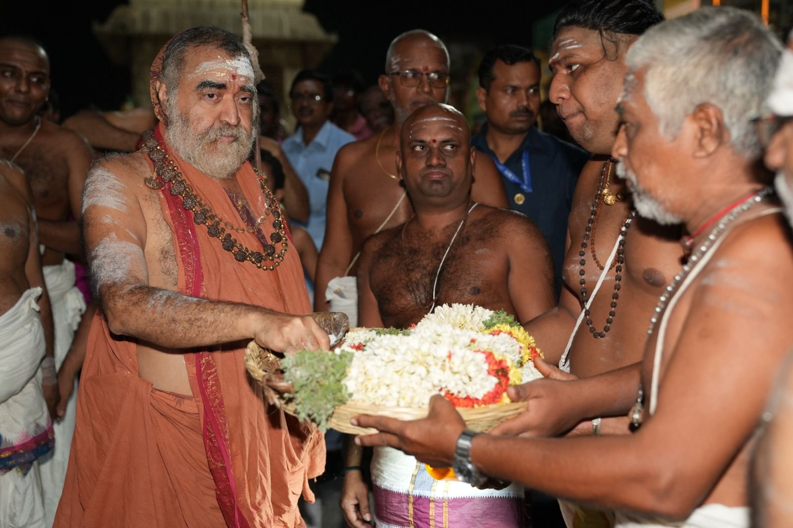 Swarna Rathotsavam of Ekamranatha Swami performed at Kanchipuram