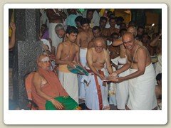 His Holiness conferring the Asthana Vidwan Title